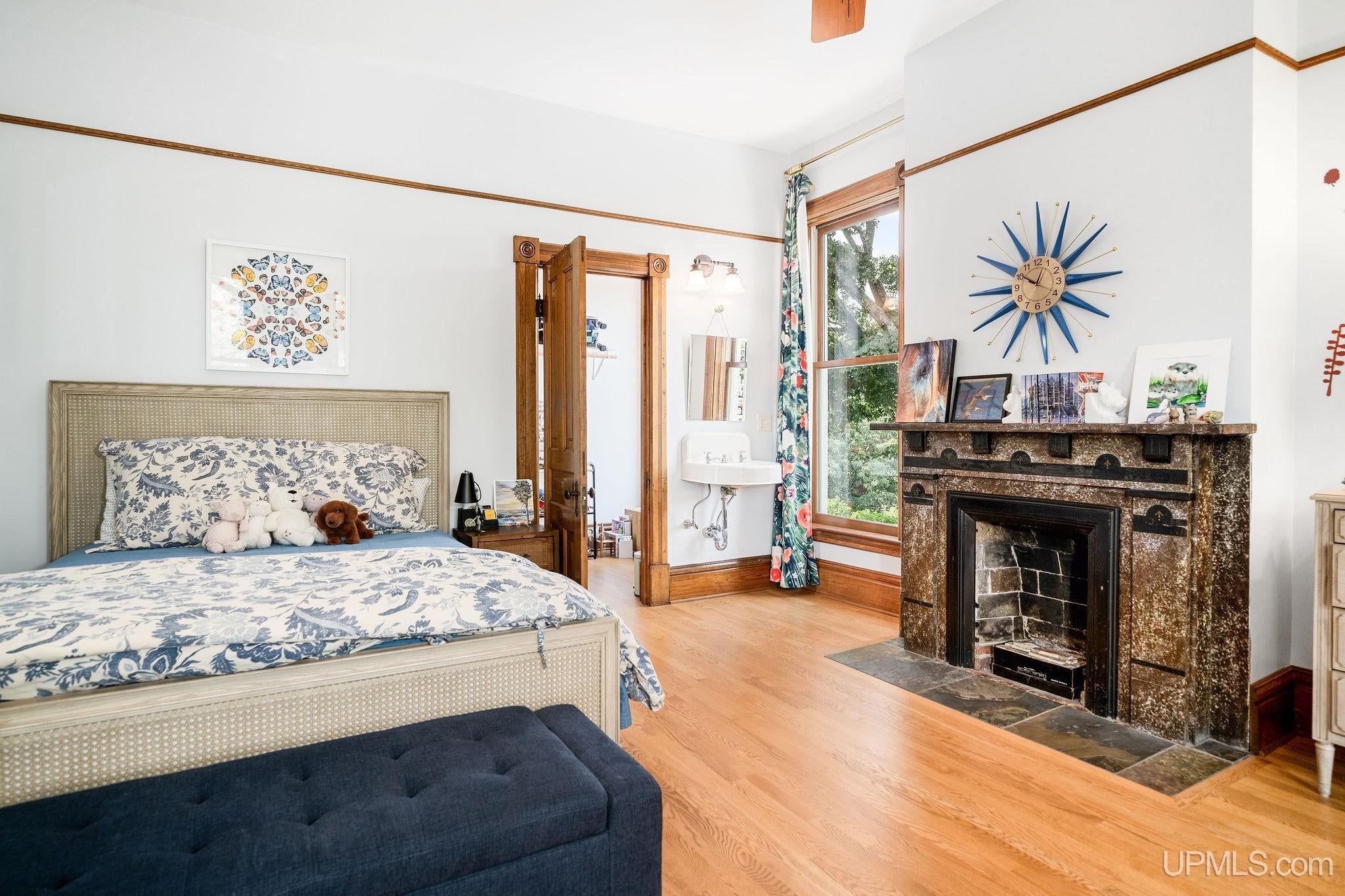 Marquette, Michigan, 49855, United States, 4 Bedrooms Bedrooms, ,4 BathroomsBathrooms,Residential,Active,1907987