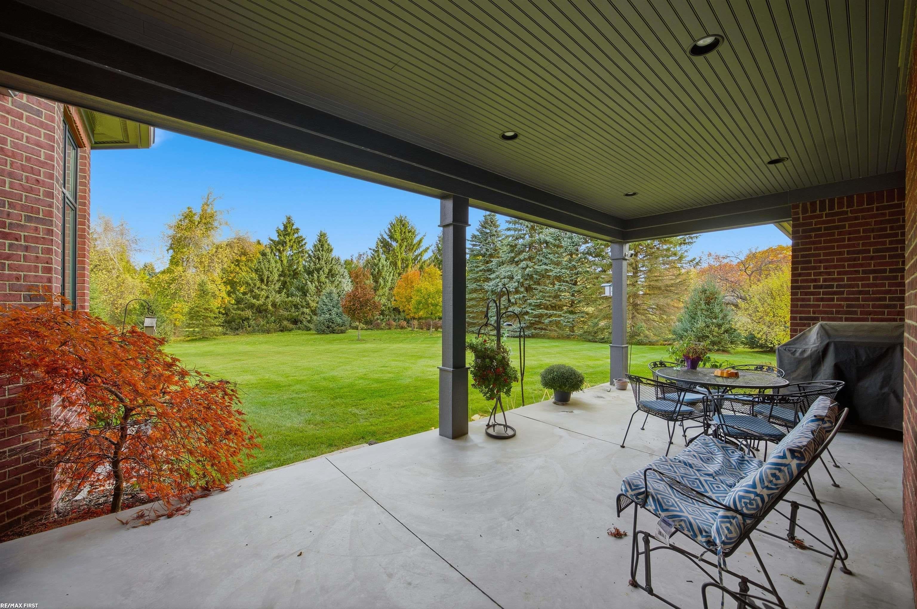 Clarkston, Michigan, 48348, United States, 5 Bedrooms Bedrooms, ,4 BathroomsBathrooms,Residential,Active,1973314