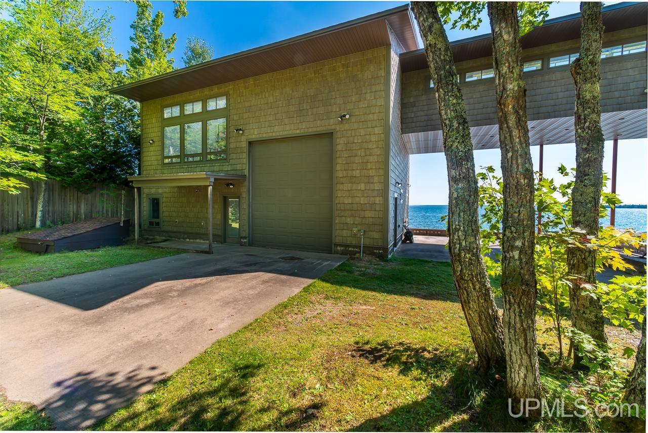 Au Train, Michigan, 49806, United States, 7 Bedrooms Bedrooms, ,7 BathroomsBathrooms,Residential,Active,2015448