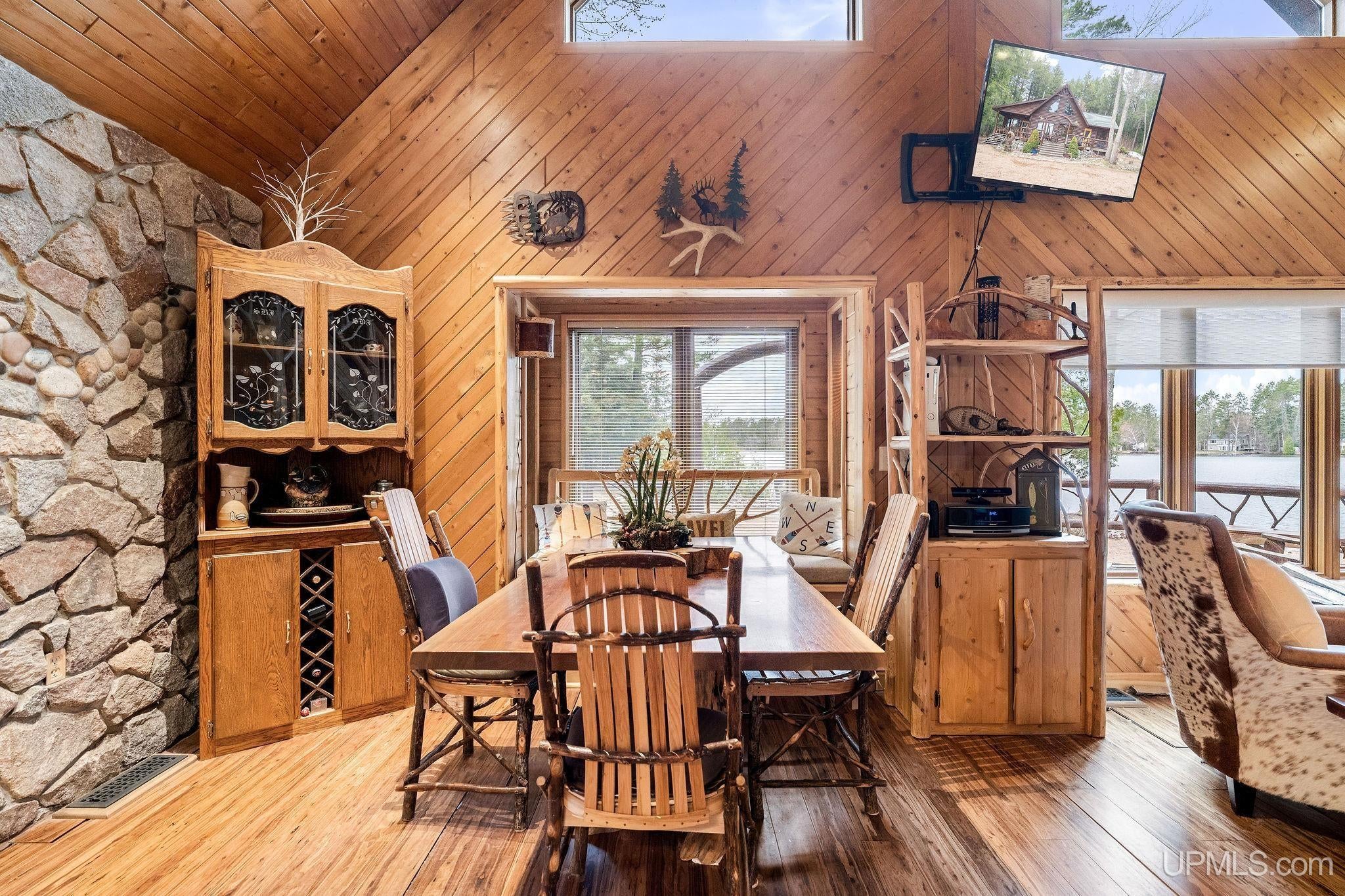 Gwinn, Michigan, 49841, United States, 3 Bedrooms Bedrooms, ,3 BathroomsBathrooms,Residential,Active,2043442