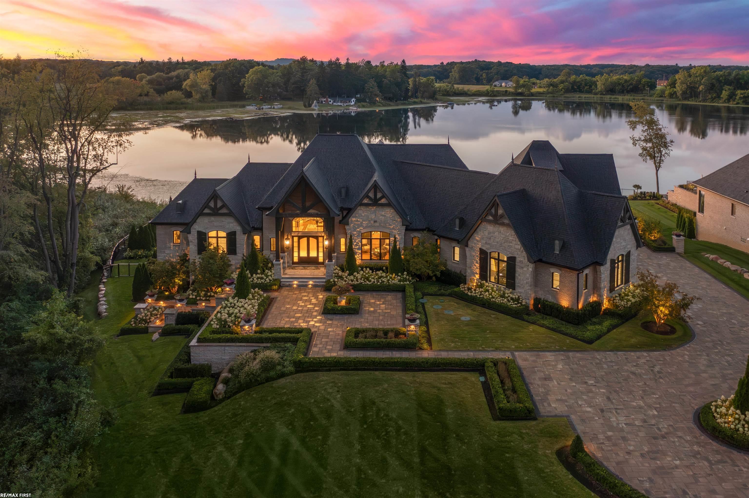 Washington, Michigan, 48095, United States, 4 Bedrooms Bedrooms, ,9 BathroomsBathrooms,Residential,Active,1945066