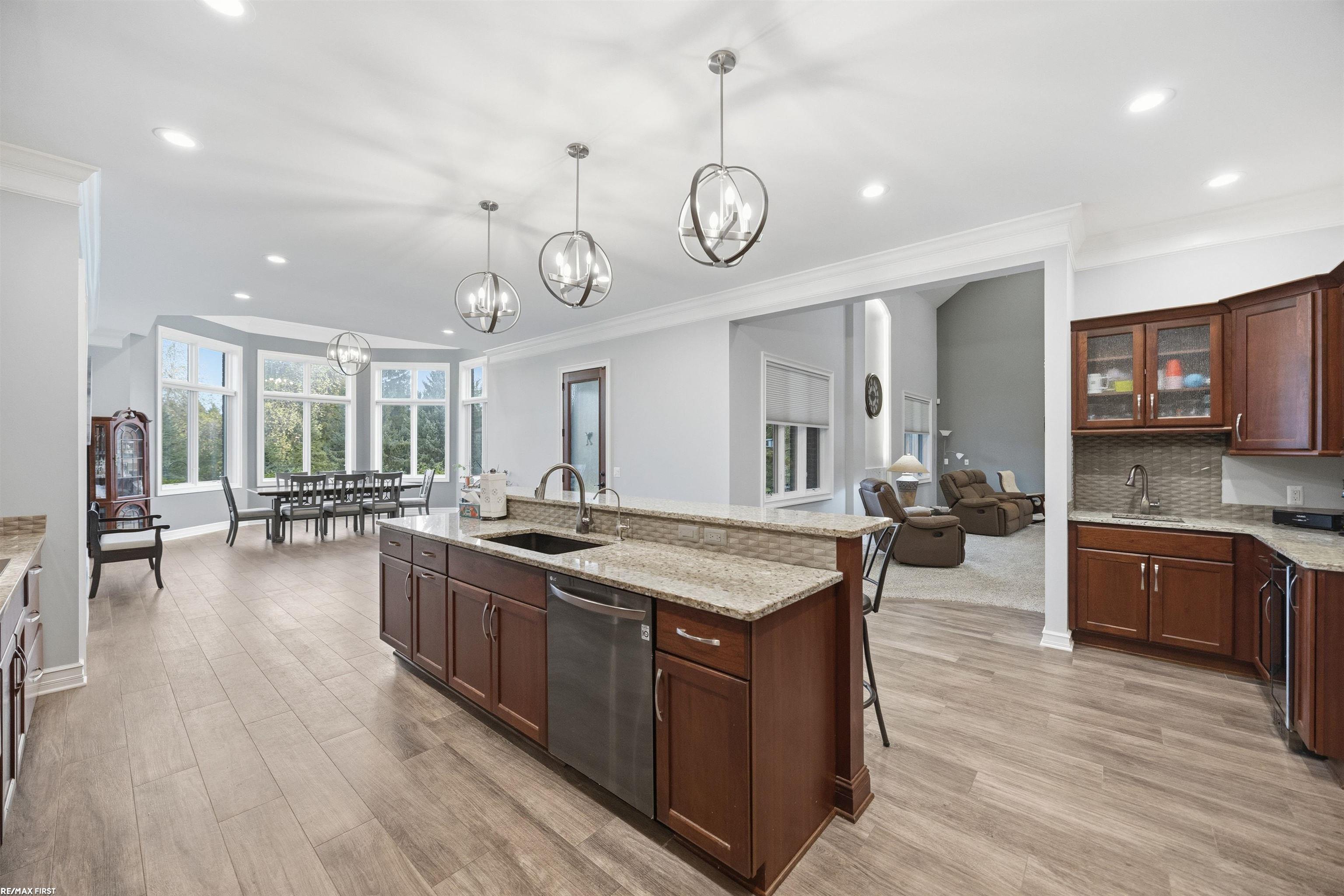 Clarkston, Michigan, 48348, United States, 5 Bedrooms Bedrooms, ,4 BathroomsBathrooms,Residential,Active,1973314