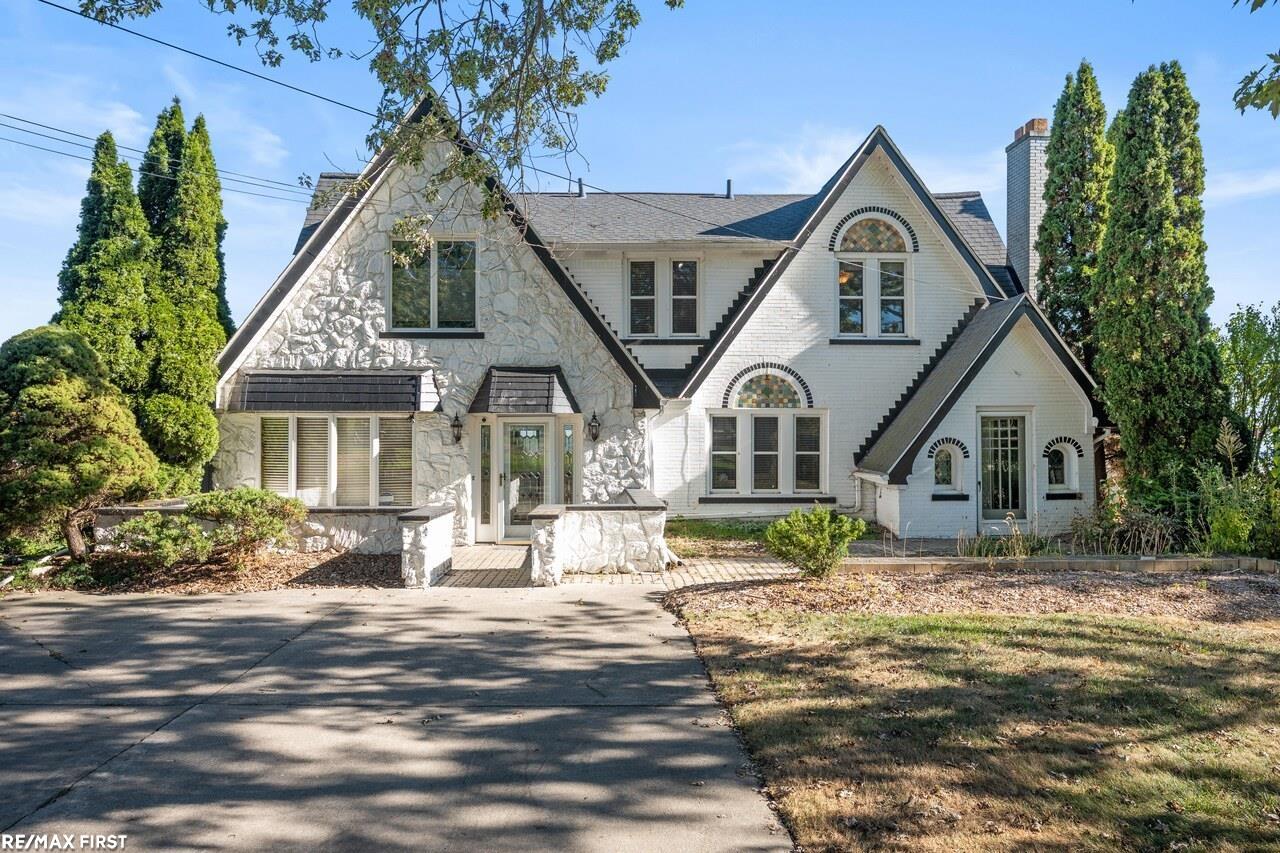 Harrison Twp, Michigan, 48045, United States, 3 Bedrooms Bedrooms, ,4 BathroomsBathrooms,Residential,Active,1965831