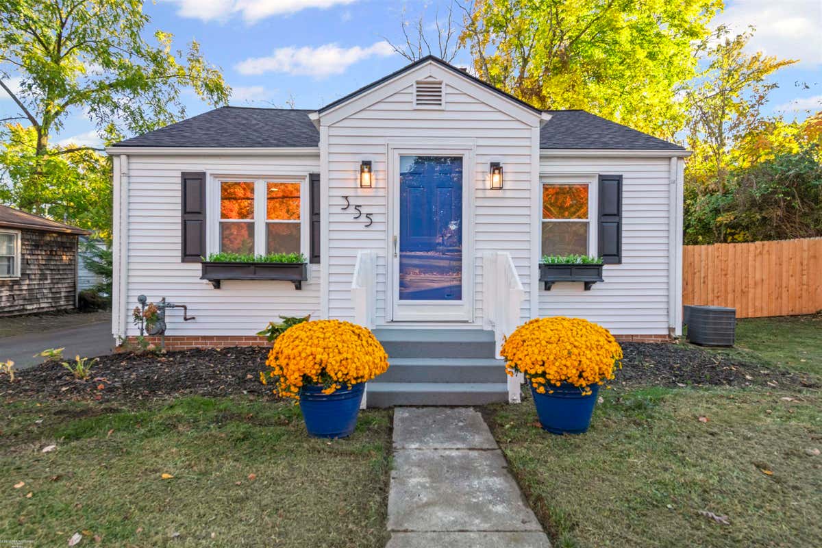 355 W SAINT CLAIR ST, ROMEO, MI 48065 RE/MAX - Main Image