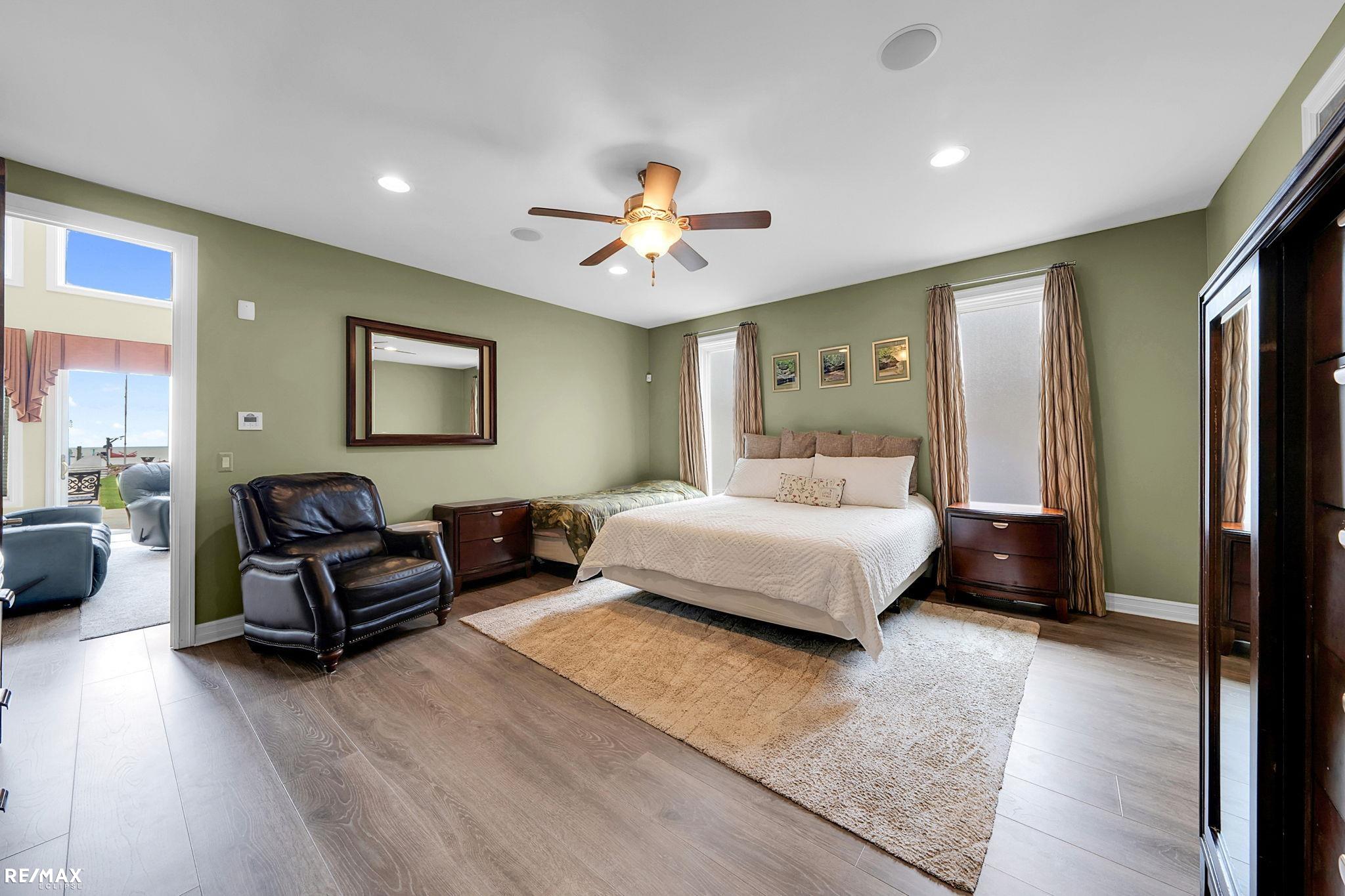 Saint Clair Shores, Michigan, 48081, United States, ,5 BathroomsBathrooms,Residential,Active,1829899