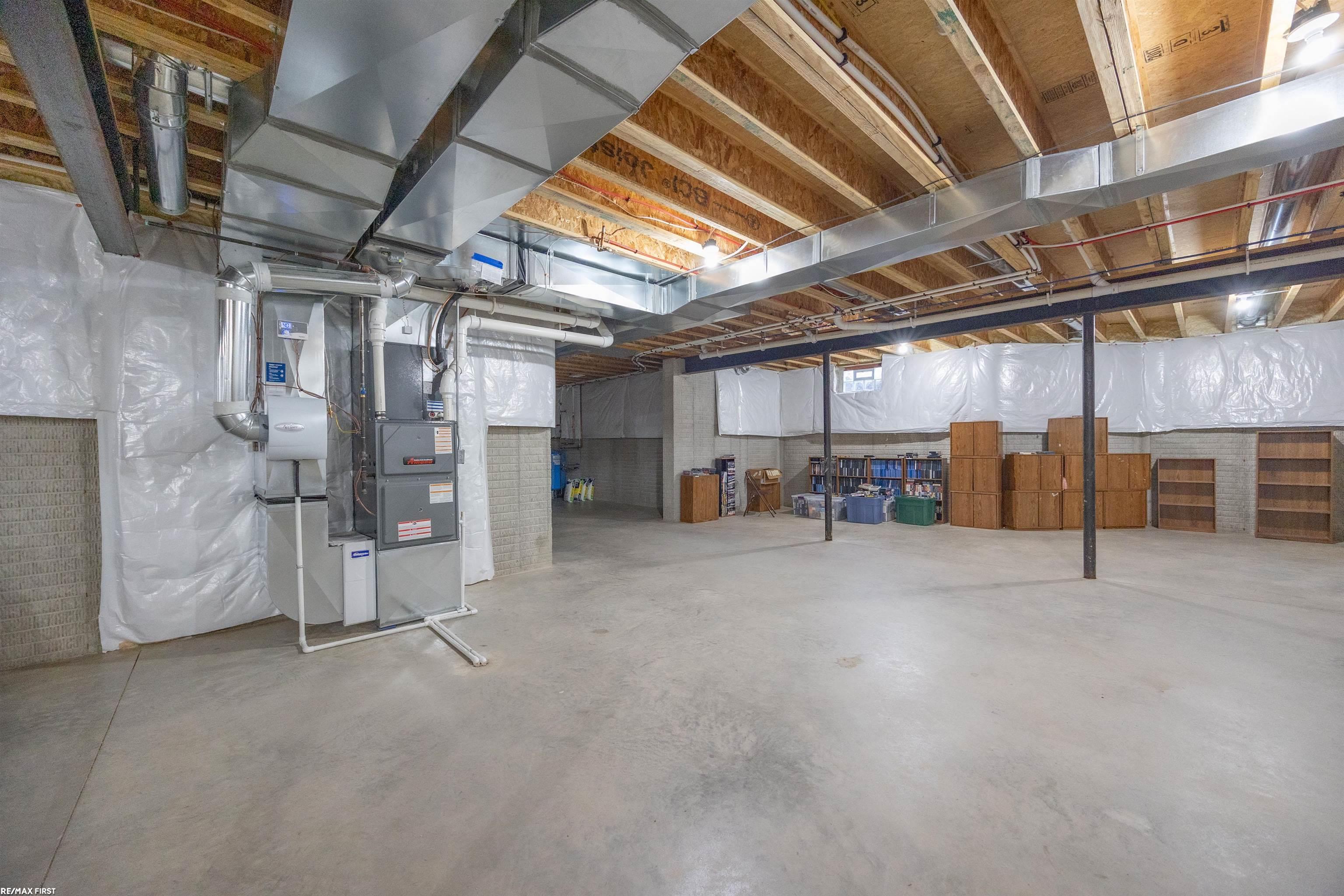 Clarkston, Michigan, 48348, United States, 5 Bedrooms Bedrooms, ,4 BathroomsBathrooms,Residential,Active,1973314