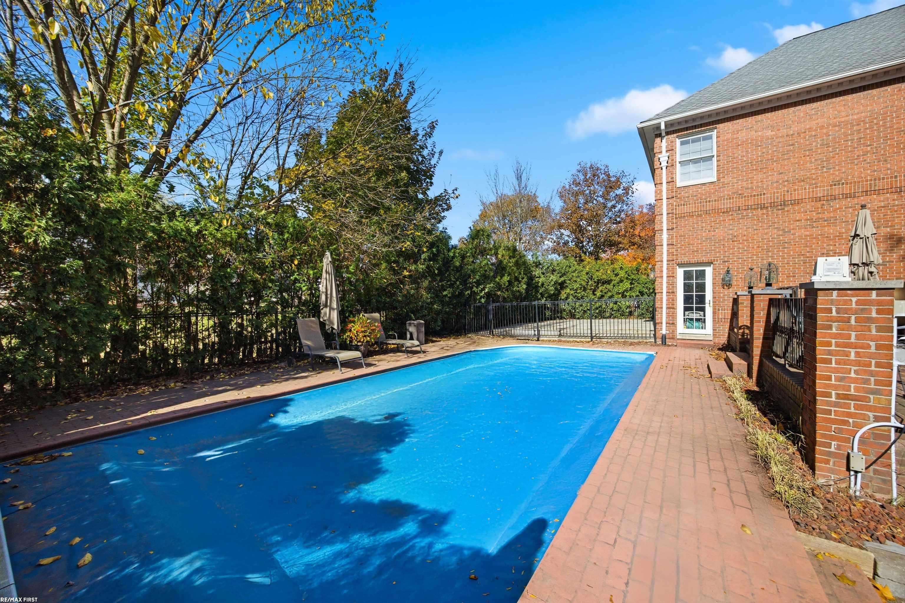 Bloomfield Hills, Michigan, 48301, United States, 5 Bedrooms Bedrooms, ,5 BathroomsBathrooms,Residential,Active,1985866