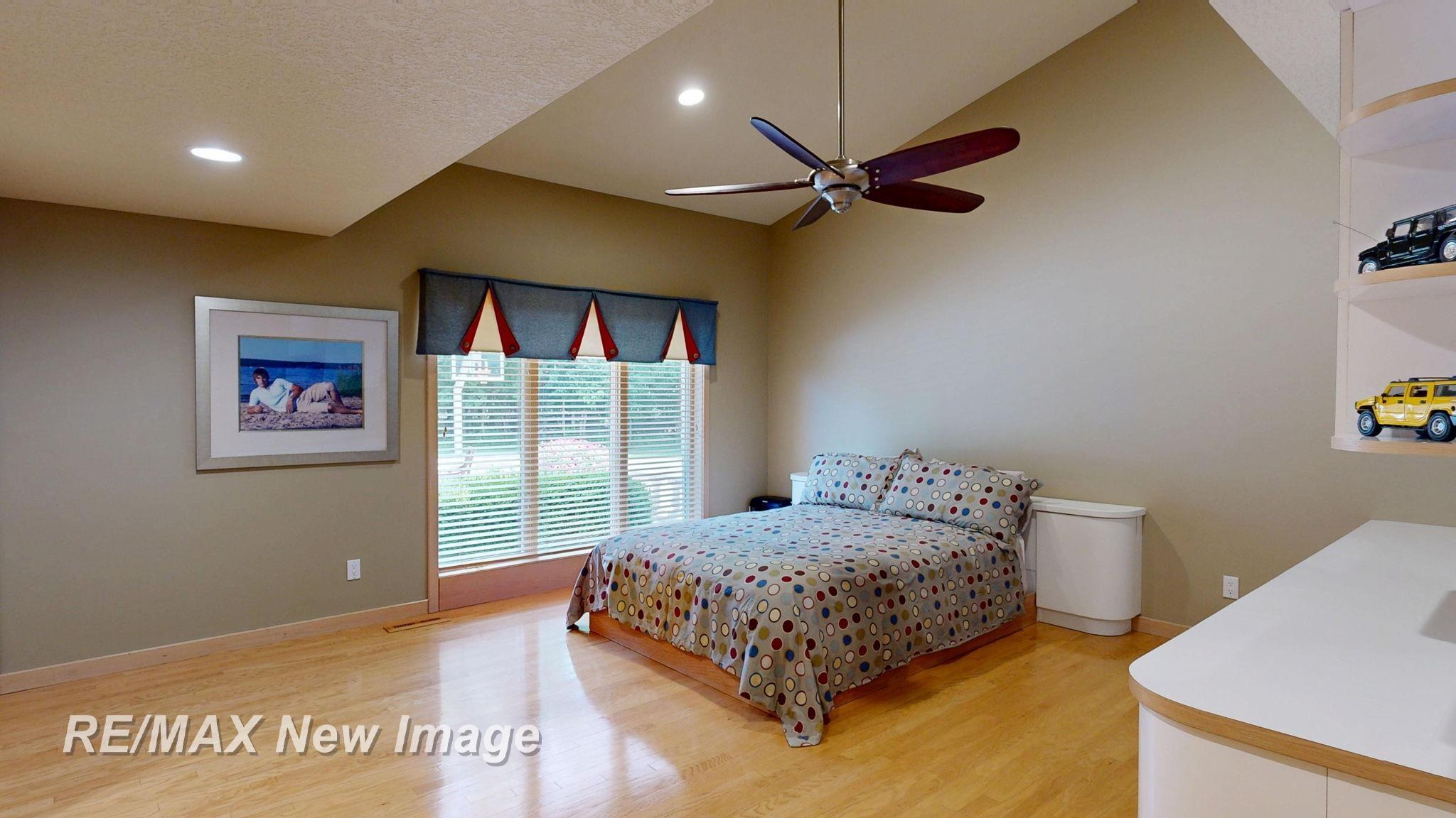 Saginaw, Michigan, 48609, United States, 3 Bedrooms Bedrooms, ,4 BathroomsBathrooms,Residential,Active,1894554