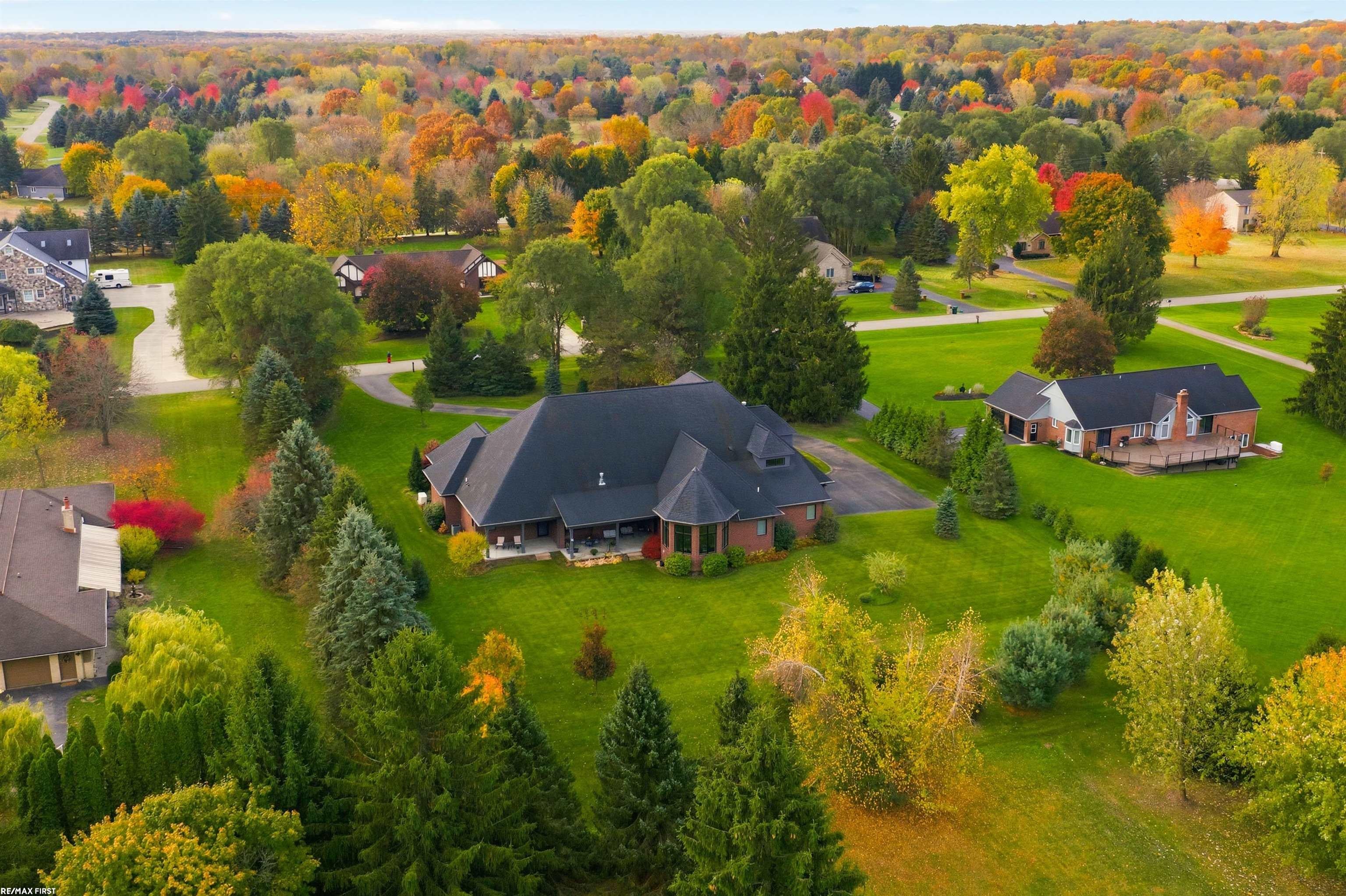 Clarkston, Michigan, 48348, United States, 5 Bedrooms Bedrooms, ,4 BathroomsBathrooms,Residential,Active,1973314