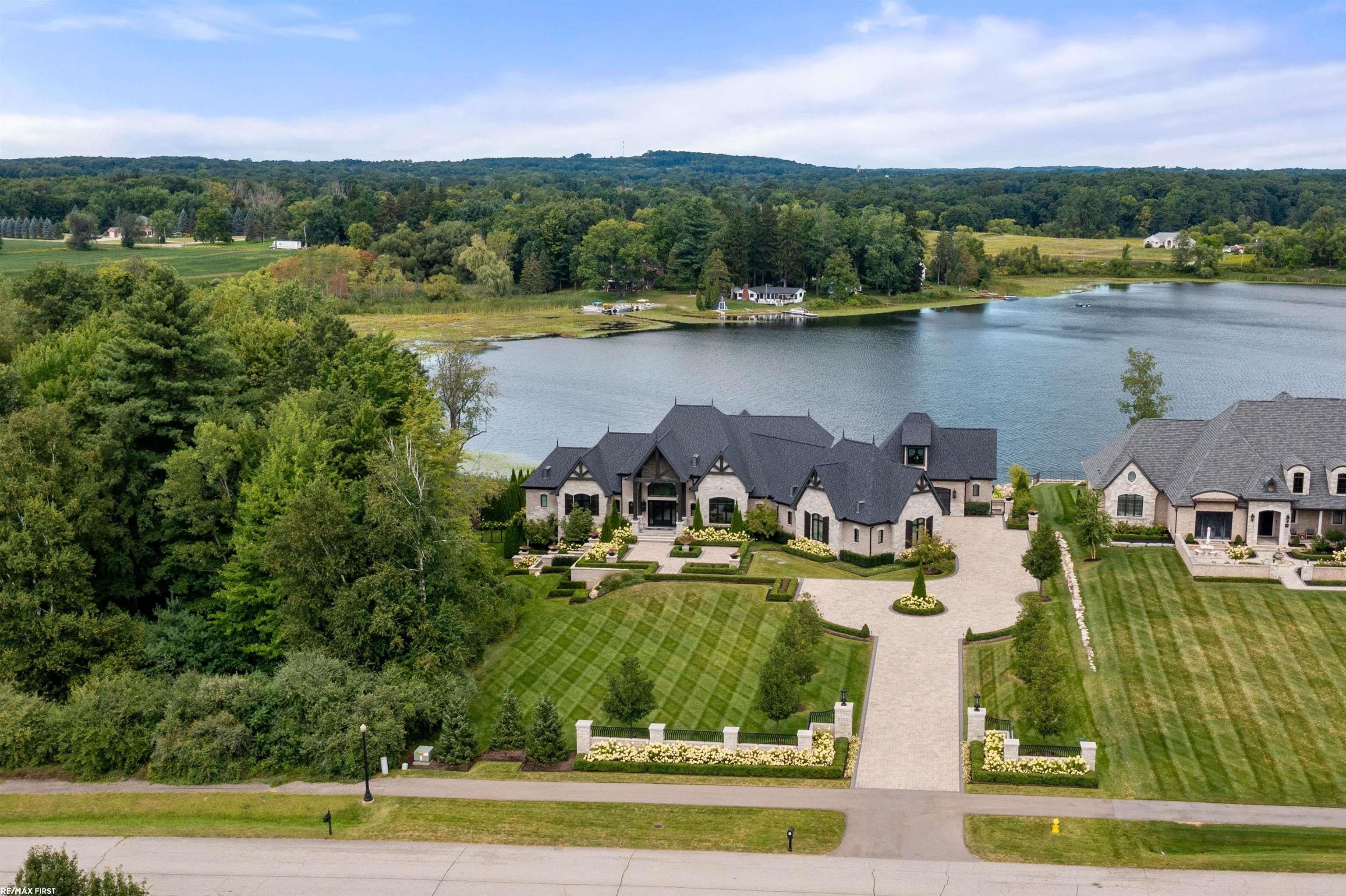 Washington, Michigan, 48095, United States, 4 Bedrooms Bedrooms, ,9 BathroomsBathrooms,Residential,Active,1945066