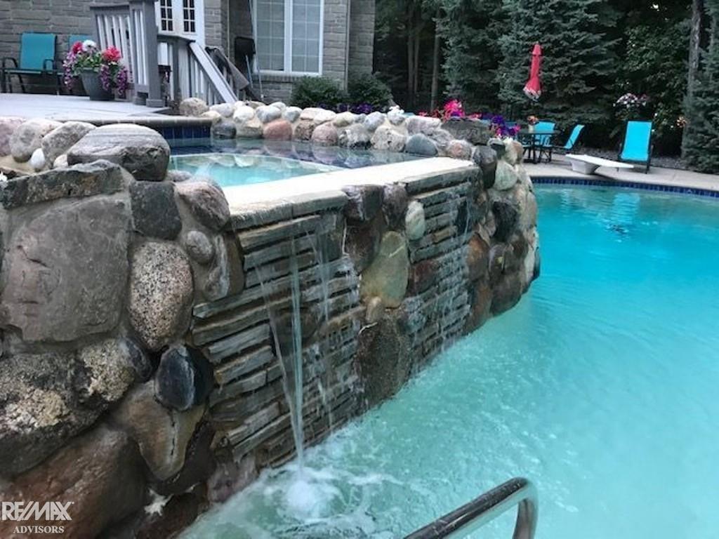 Shelby Twp, Michigan, 48315, United States, 4 Bedrooms Bedrooms, ,6 BathroomsBathrooms,Residential,Active,1926666