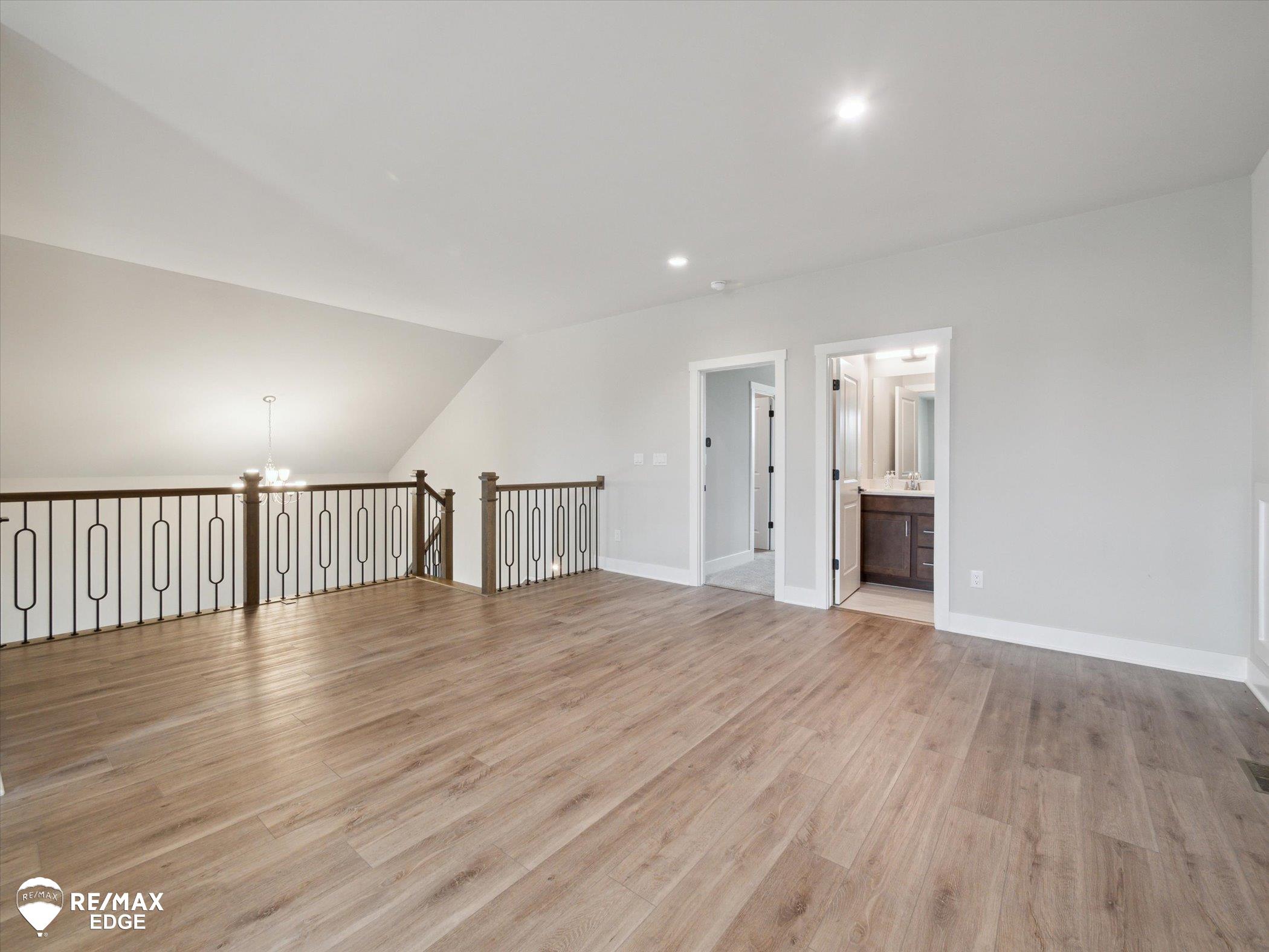 Saline, Michigan, 48176, United States, 4 Bedrooms Bedrooms, ,3 BathroomsBathrooms,Residential,Active,1894549