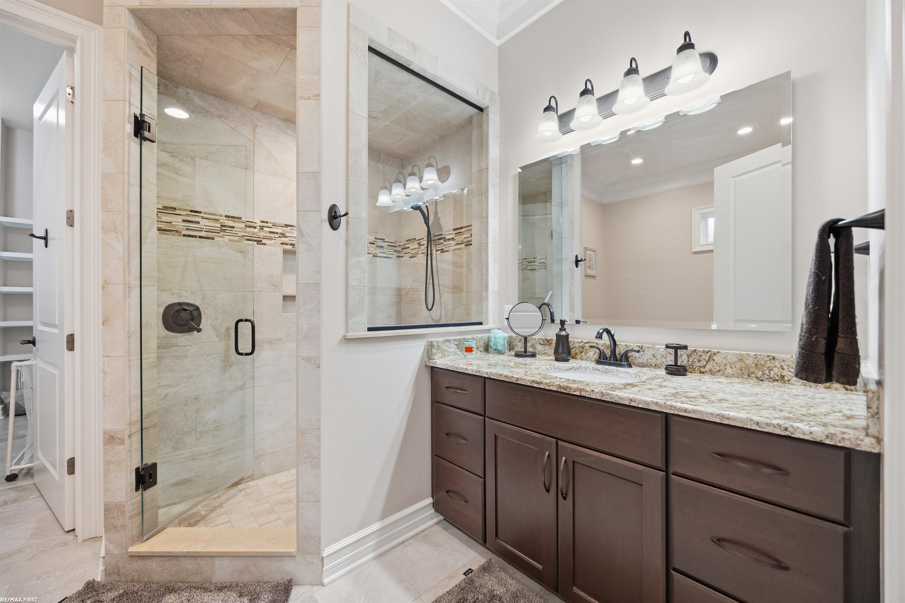 Clarkston, Michigan, 48348, United States, 5 Bedrooms Bedrooms, ,4 BathroomsBathrooms,Residential,Active,1973314