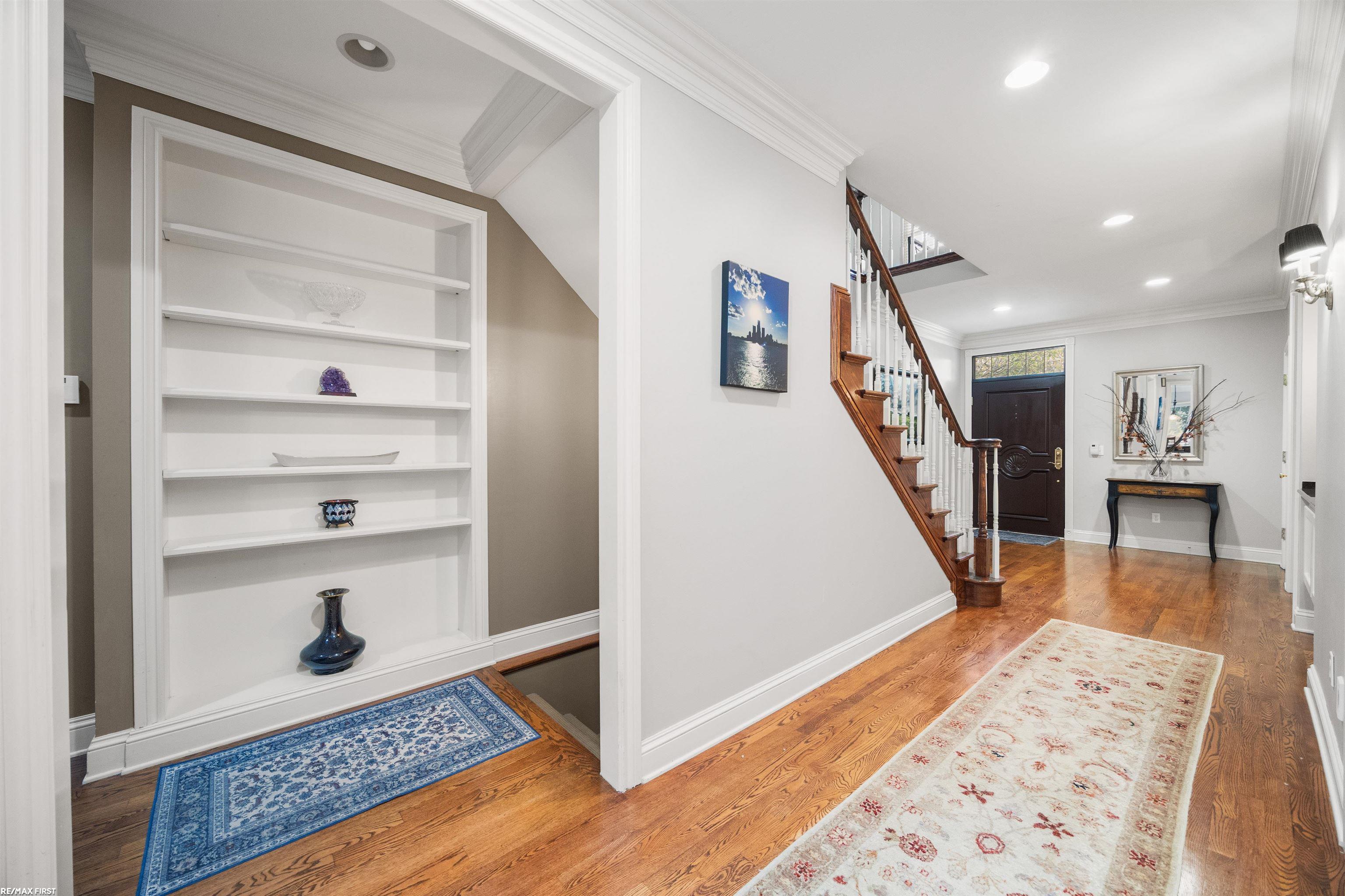 Bloomfield Hills, Michigan, 48301, United States, 5 Bedrooms Bedrooms, ,5 BathroomsBathrooms,Residential,Active,1985866