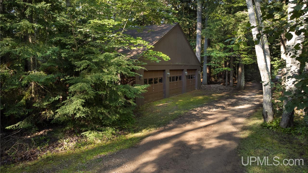 Au Train, Michigan, 49806, United States, 7 Bedrooms Bedrooms, ,7 BathroomsBathrooms,Residential,Active,2015448