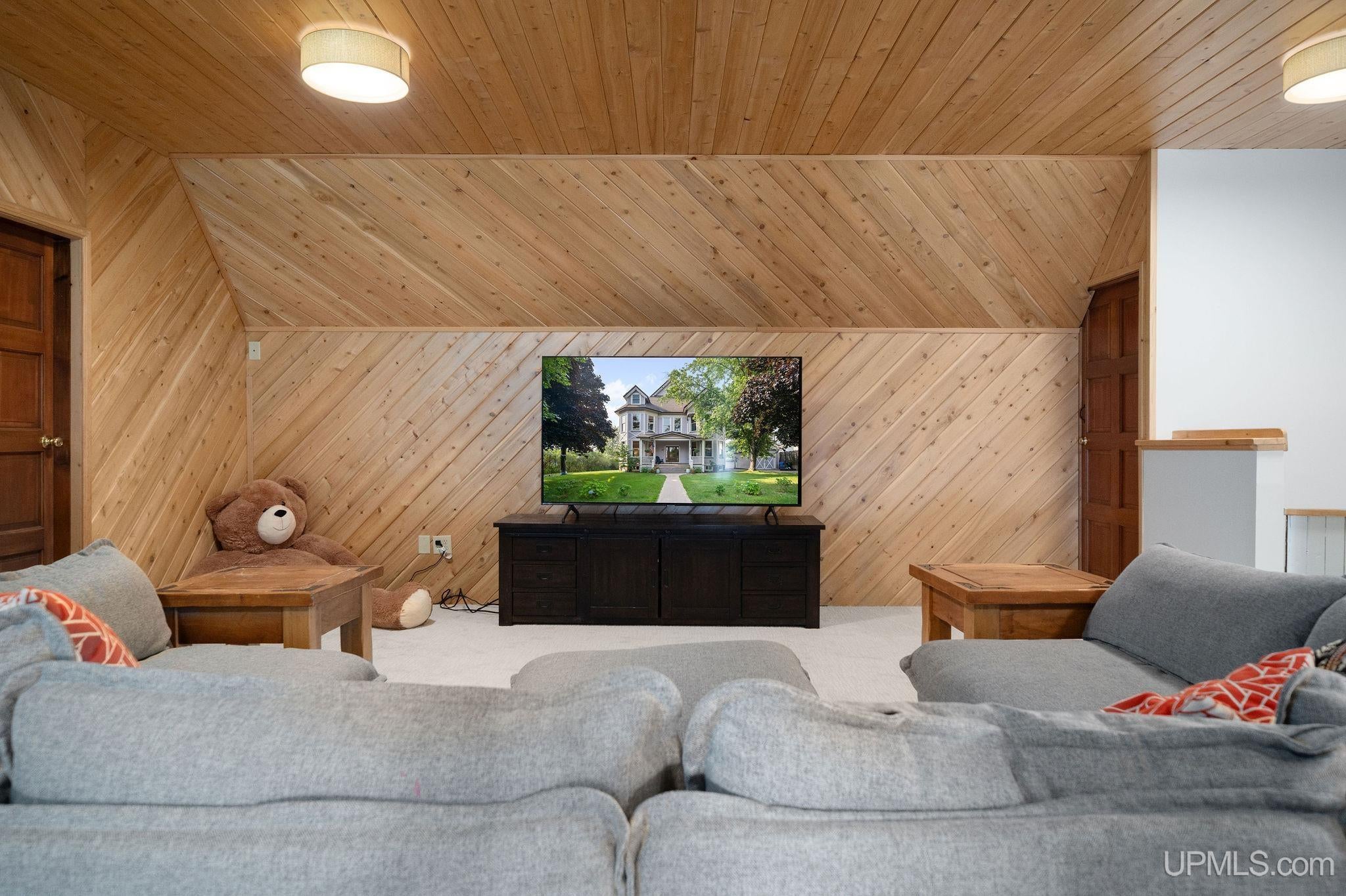 Marquette, Michigan, 49855, United States, 4 Bedrooms Bedrooms, ,4 BathroomsBathrooms,Residential,Active,1907987
