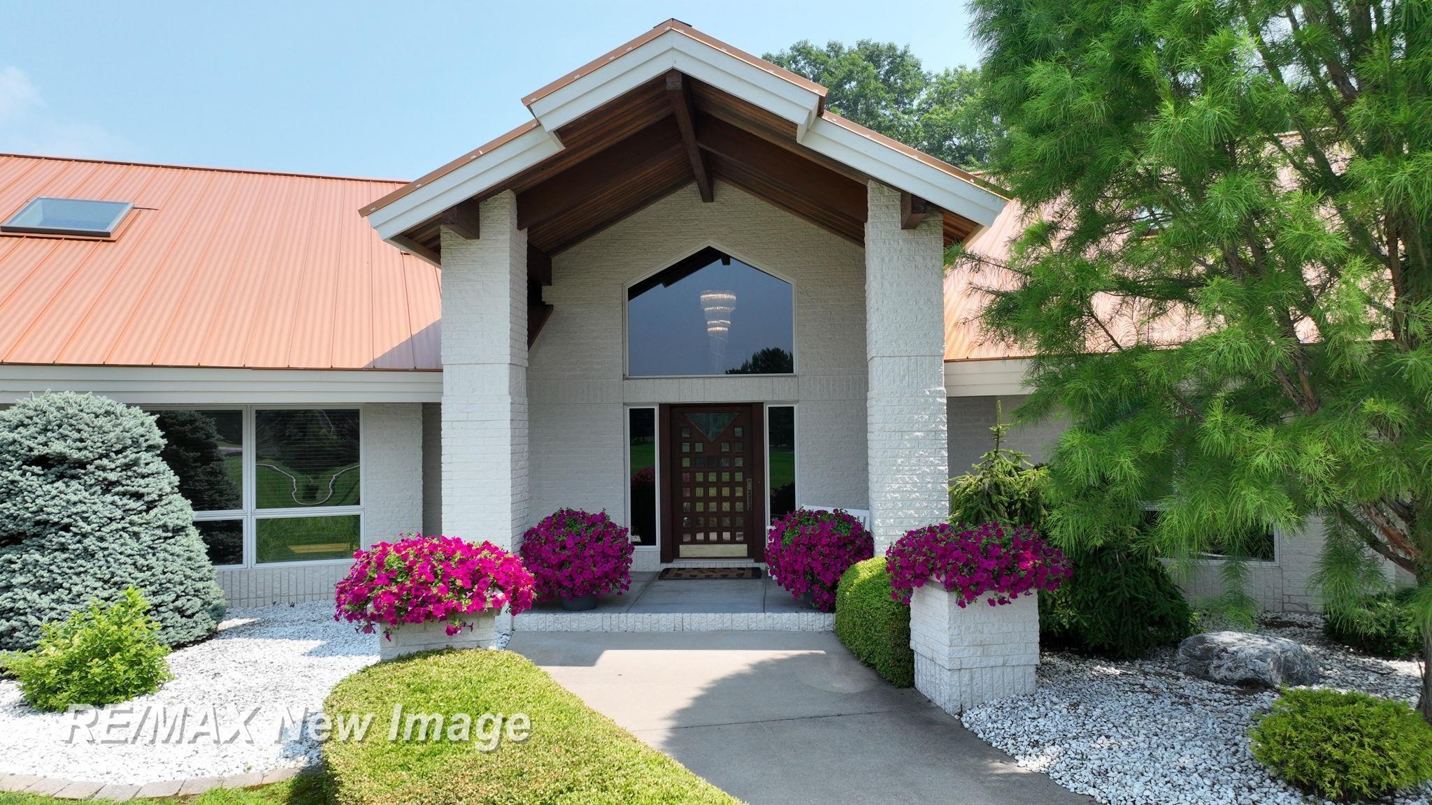 Saginaw, Michigan, 48609, United States, 3 Bedrooms Bedrooms, ,4 BathroomsBathrooms,Residential,Active,1894554