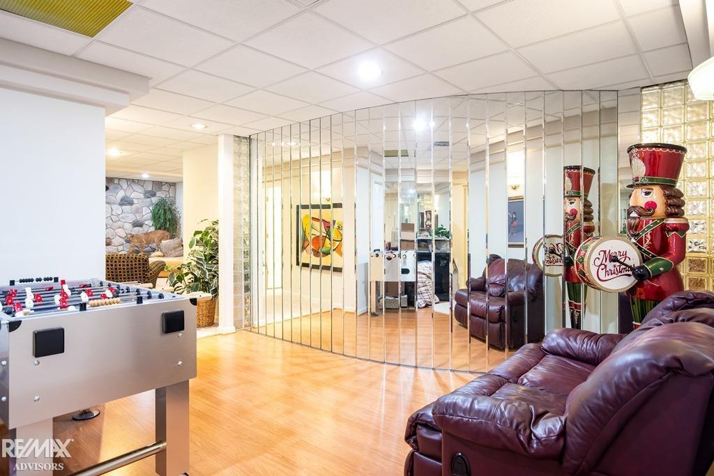 Shelby Twp, Michigan, 48315, United States, 4 Bedrooms Bedrooms, ,6 BathroomsBathrooms,Residential,Active,1926666