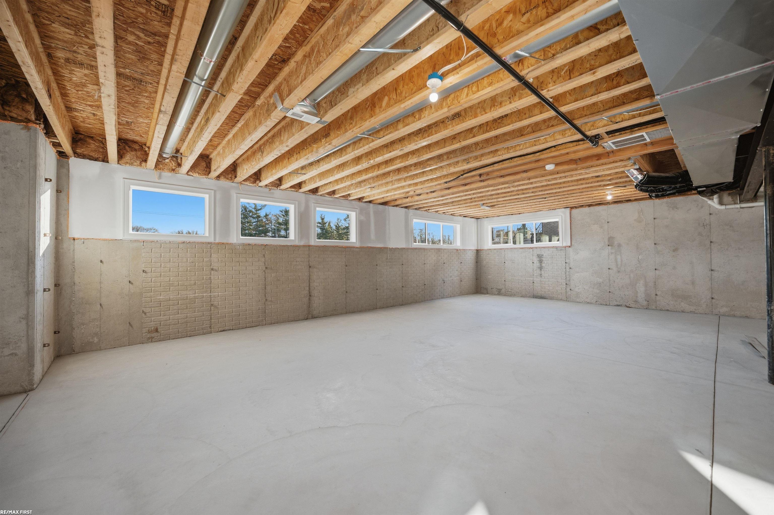 Shelby Twp, Michigan, 48315, United States, 4 Bedrooms Bedrooms, ,4 BathroomsBathrooms,Residential,Active,2009161