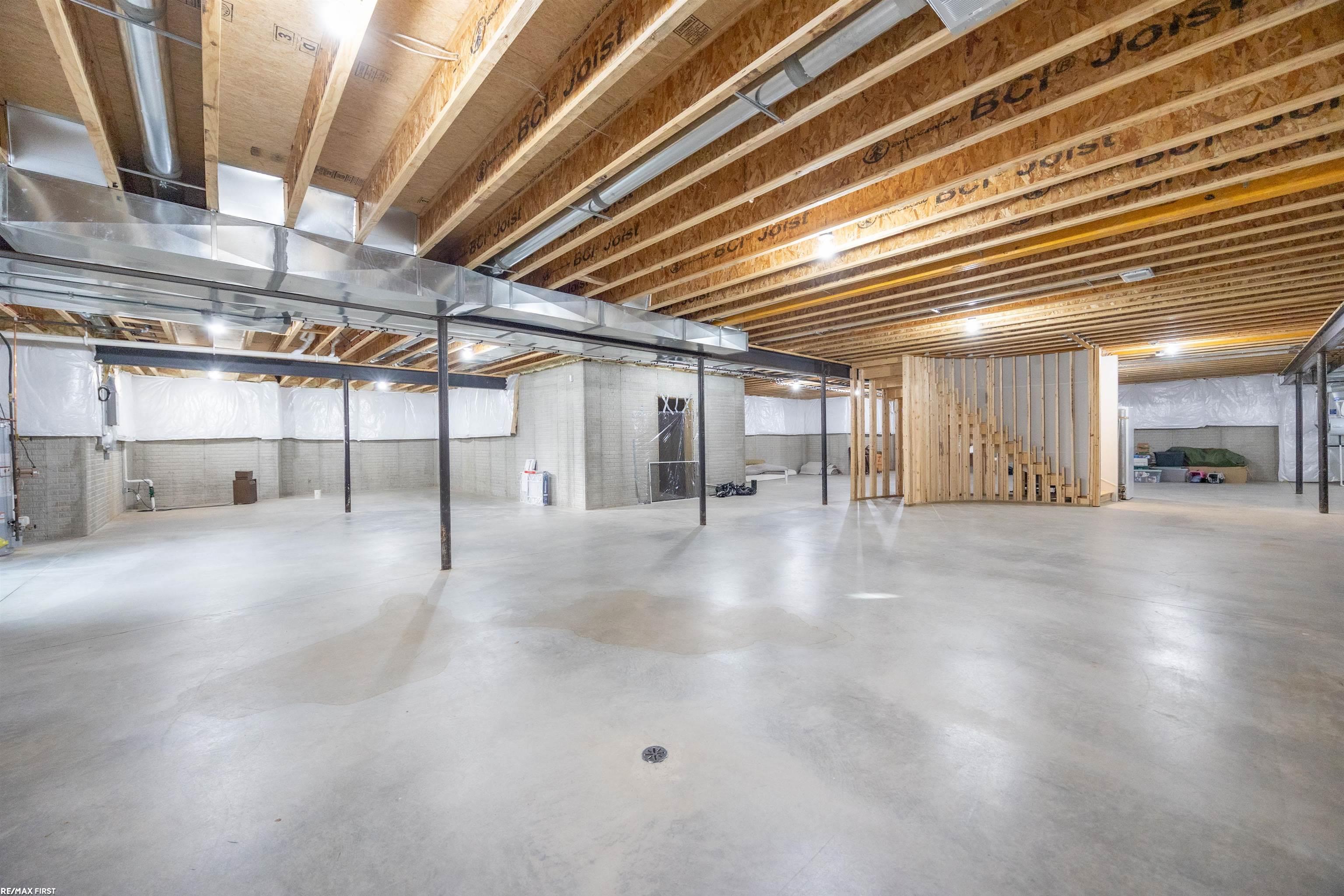 Clarkston, Michigan, 48348, United States, 5 Bedrooms Bedrooms, ,4 BathroomsBathrooms,Residential,Active,1973314