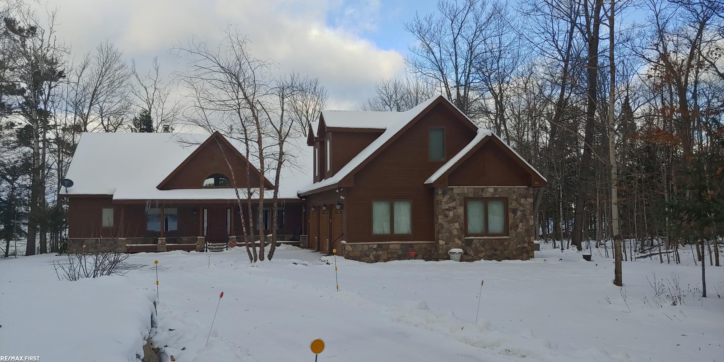 Indian River, Michigan, 49749, United States, 5 Bedrooms Bedrooms, ,4 BathroomsBathrooms,Residential,Active,2011880