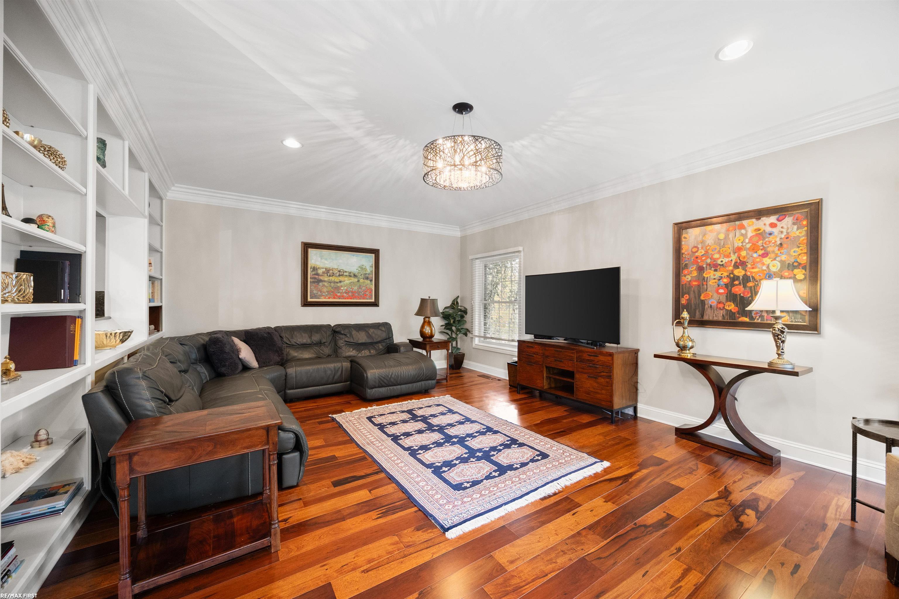 Bloomfield Hills, Michigan, 48301, United States, 5 Bedrooms Bedrooms, ,5 BathroomsBathrooms,Residential,Active,1985866