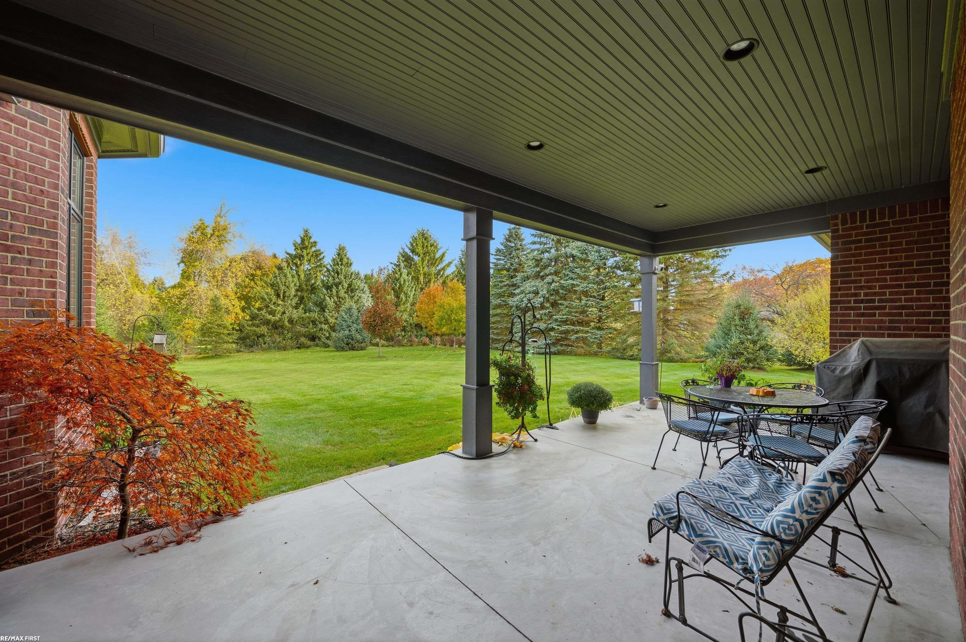 Clarkston, Michigan, 48348, United States, 5 Bedrooms Bedrooms, ,4 BathroomsBathrooms,Residential,Active,1973314