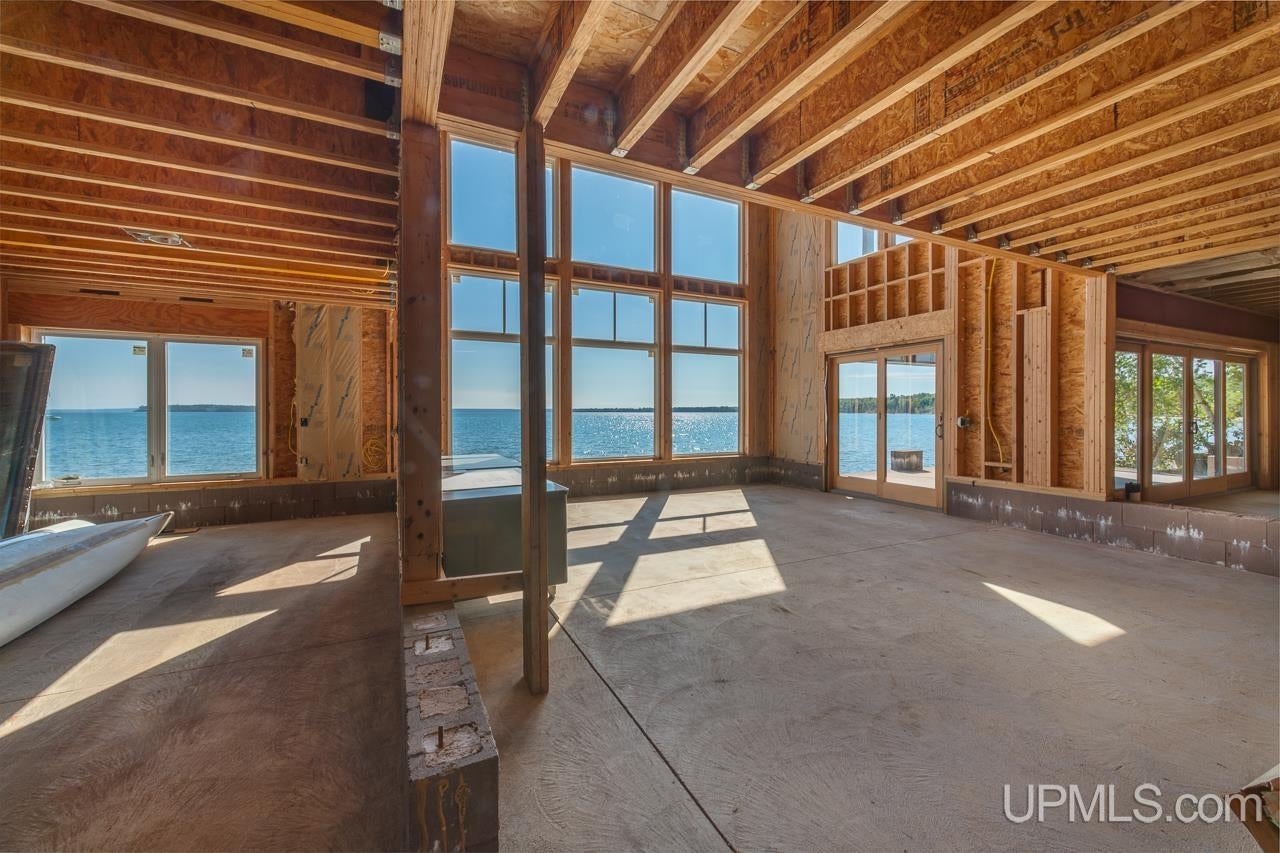 Au Train, Michigan, 49806, United States, 7 Bedrooms Bedrooms, ,7 BathroomsBathrooms,Residential,Active,2015448