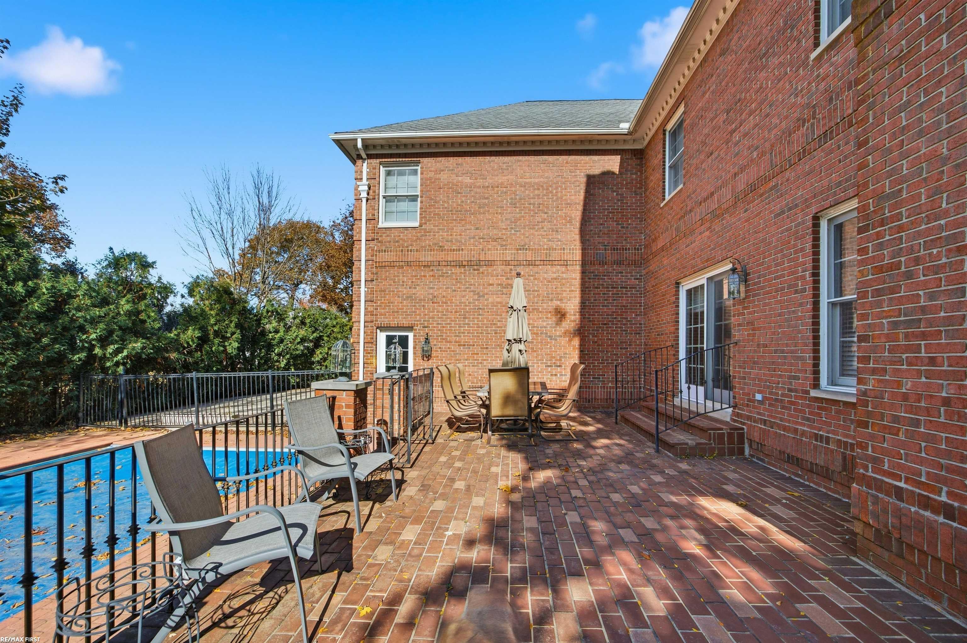 Bloomfield Hills, Michigan, 48301, United States, 5 Bedrooms Bedrooms, ,5 BathroomsBathrooms,Residential,Active,1985866