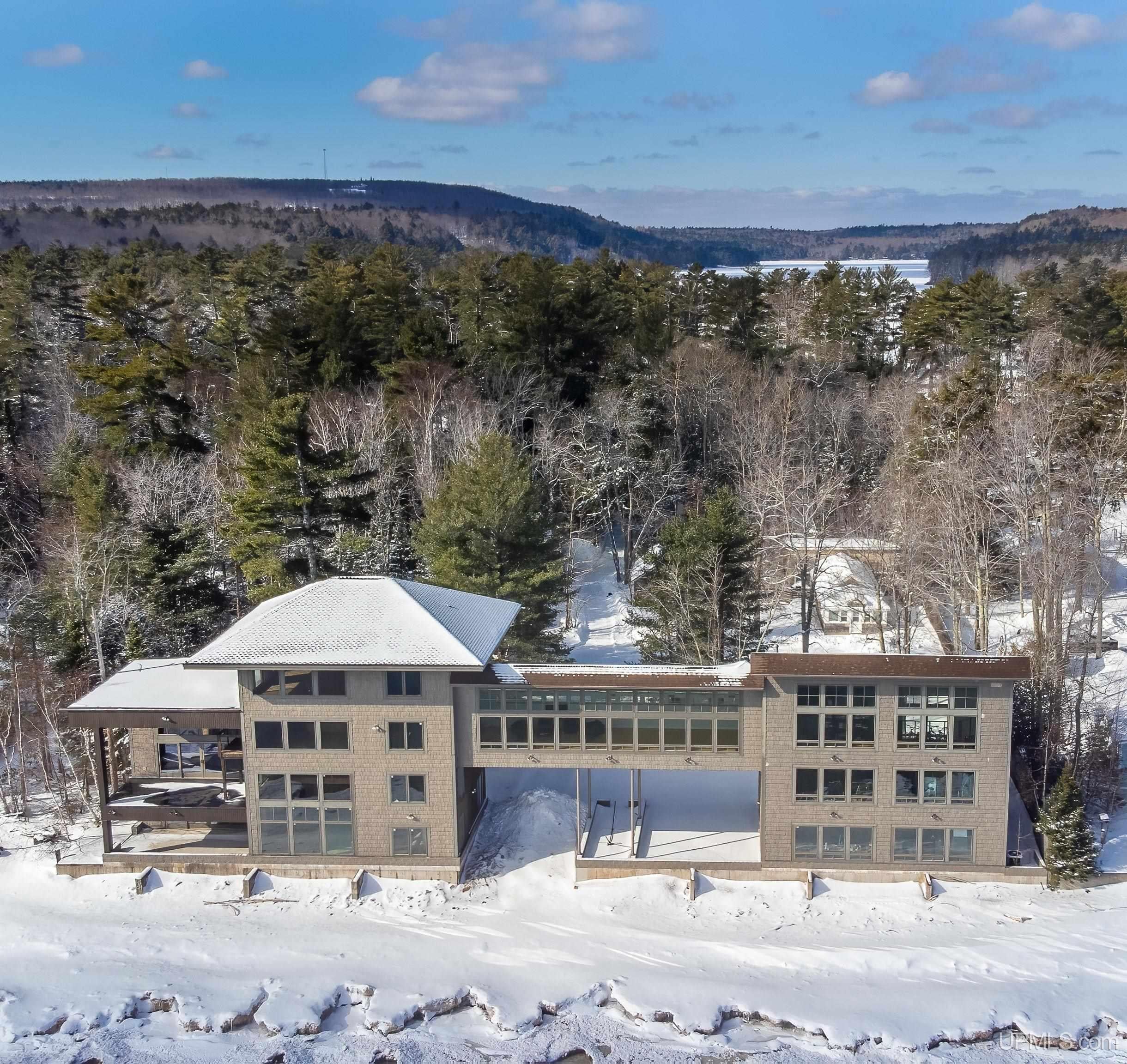 Au Train, Michigan, 49806, United States, 7 Bedrooms Bedrooms, ,7 BathroomsBathrooms,Residential,Active,2015448