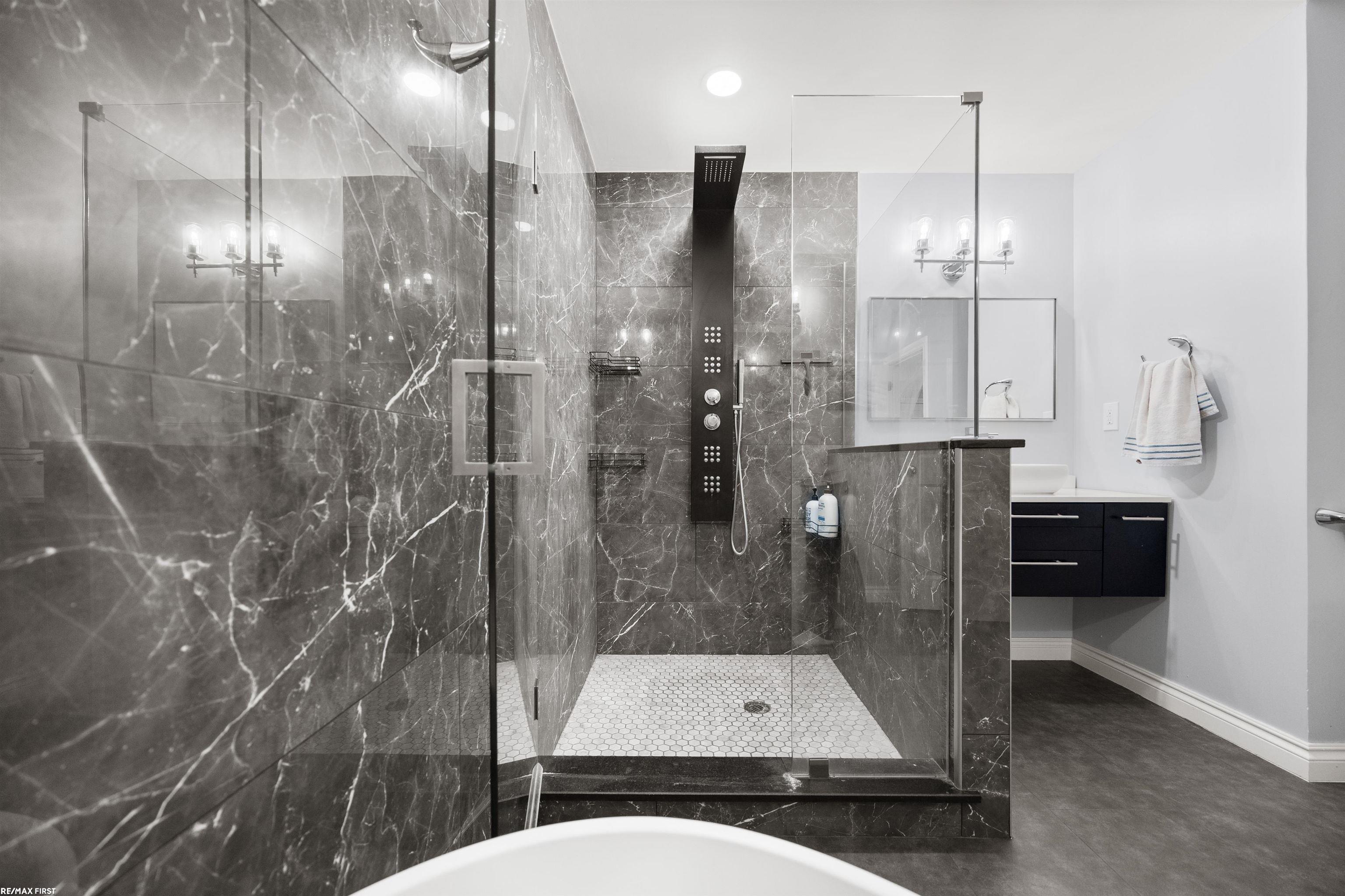 Bloomfield Hills, Michigan, 48301, United States, 5 Bedrooms Bedrooms, ,5 BathroomsBathrooms,Residential,Active,1985866