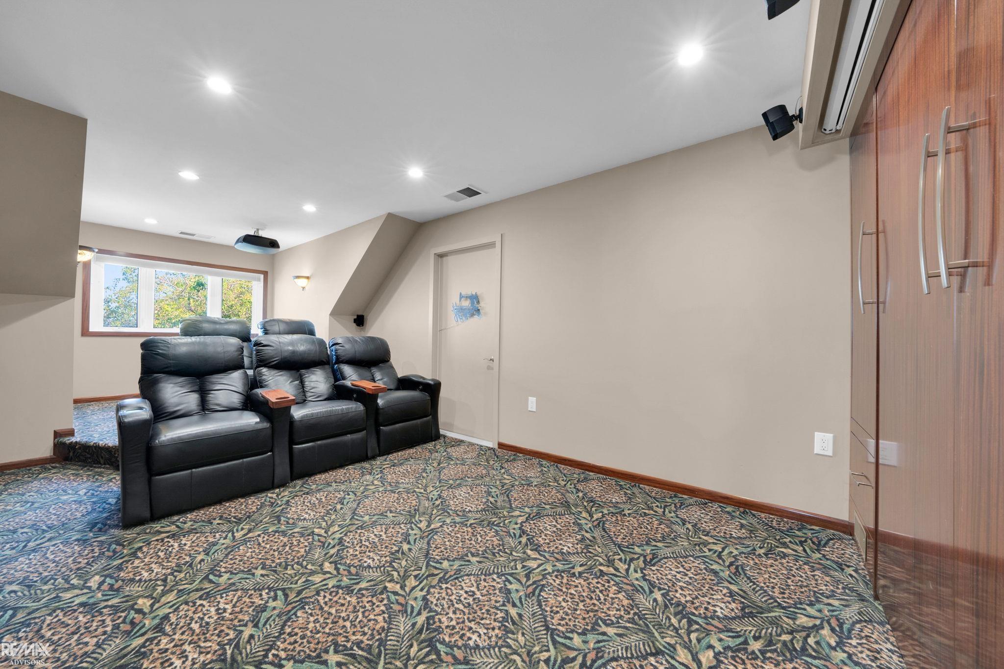 Algonac, Michigan, 48001, United States, 3 Bedrooms Bedrooms, ,3 BathroomsBathrooms,Residential,Active,1929662