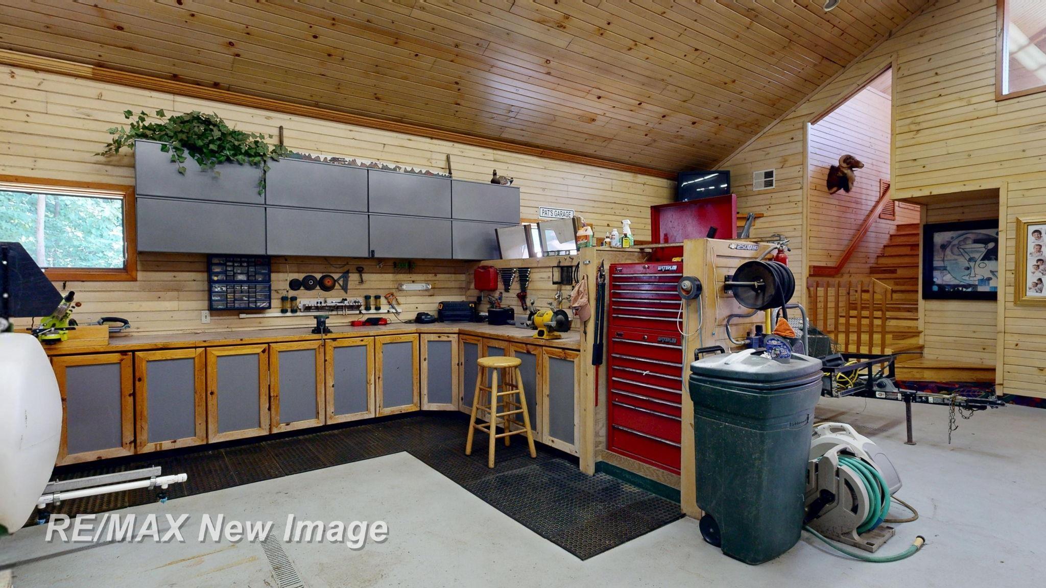 Saginaw, Michigan, 48609, United States, 3 Bedrooms Bedrooms, ,4 BathroomsBathrooms,Residential,Active,1999939