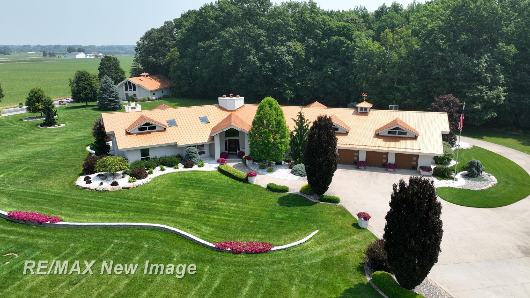 Saginaw, Michigan, 48609, United States, 3 Bedrooms Bedrooms, ,4 BathroomsBathrooms,Residential,Active,1999939