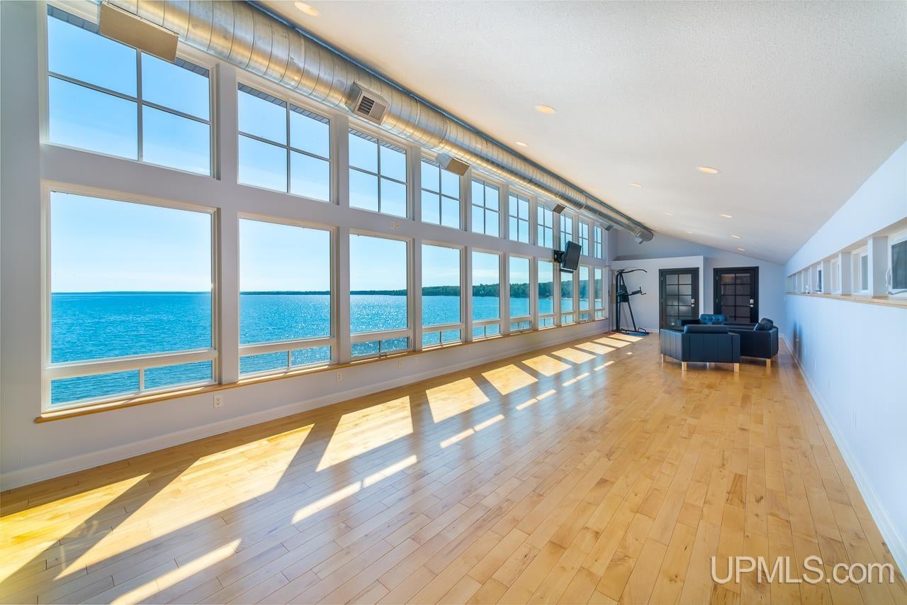 Au Train, Michigan, 49806, United States, 7 Bedrooms Bedrooms, ,7 BathroomsBathrooms,Residential,Active,2015448