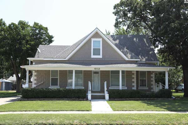 612 S GRAND AVE, LYONS, KS 67554 - Image 1