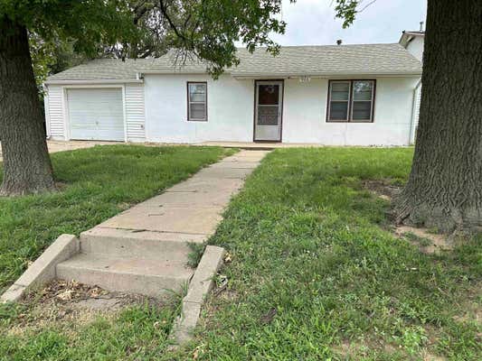 906 N THOMPSON ST, PRATT, KS 67124 - Image 1