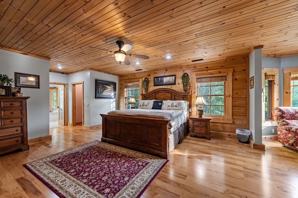 Brasstown, North Carolina, 28902, United States, 4 Bedrooms Bedrooms, ,5 BathroomsBathrooms,Residential,Active,1808288