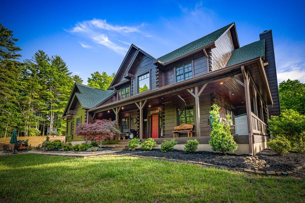 Brasstown, North Carolina, 28902, United States, 4 Bedrooms Bedrooms, ,5 BathroomsBathrooms,Residential,Active,1808288