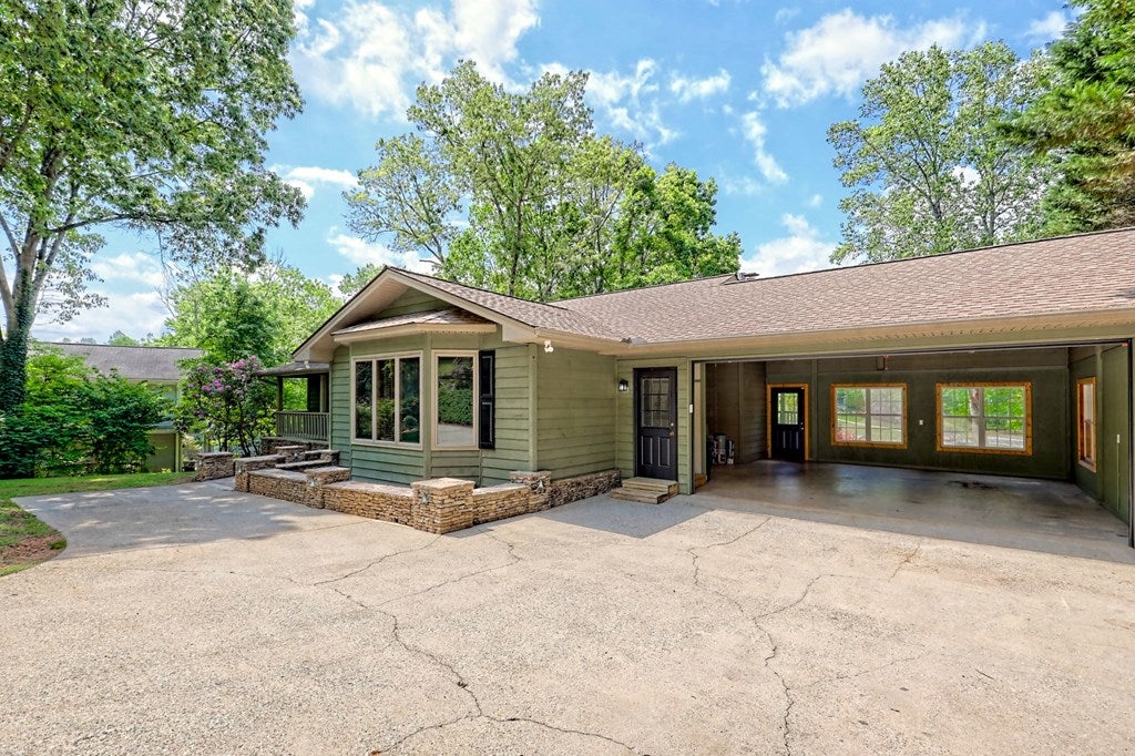 Hiawassee, Georgia, 30546, United States, ,3 BathroomsBathrooms,Residential,Active,1790284