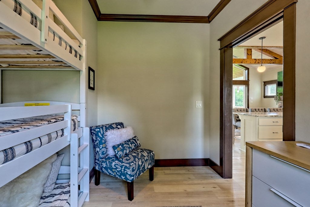 Hiawassee, Georgia, 30546, United States, 2 Bedrooms Bedrooms, ,3 BathroomsBathrooms,Residential,Active,1914769
