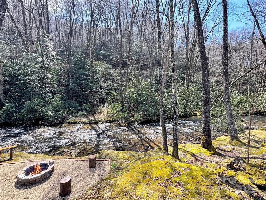 Robbinsville, North Carolina, 28771, United States, 6 Bedrooms Bedrooms, ,4 BathroomsBathrooms,Residential,Active,1764845