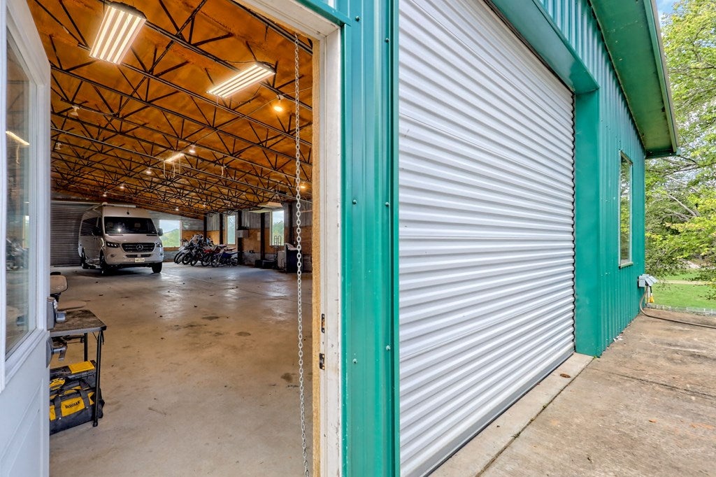 Warne, North Carolina, 28909, United States, 5 Bedrooms Bedrooms, ,6 BathroomsBathrooms,Residential,Active,1968111