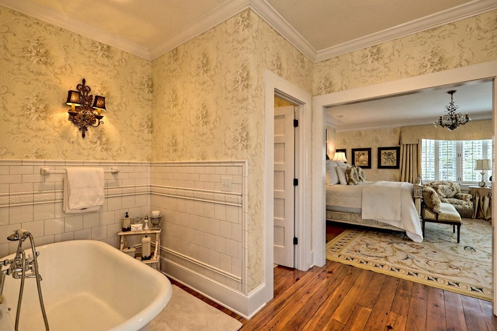 Young Harris, Georgia, 30582, United States, 4 Bedrooms Bedrooms, ,5 BathroomsBathrooms,Residential,Active,1945365