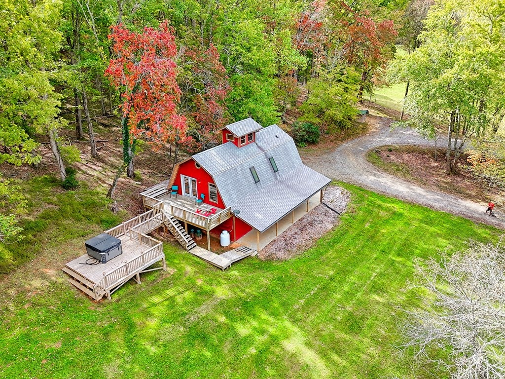 Warne, North Carolina, 28909, United States, 5 Bedrooms Bedrooms, ,6 BathroomsBathrooms,Residential,Active,1968111