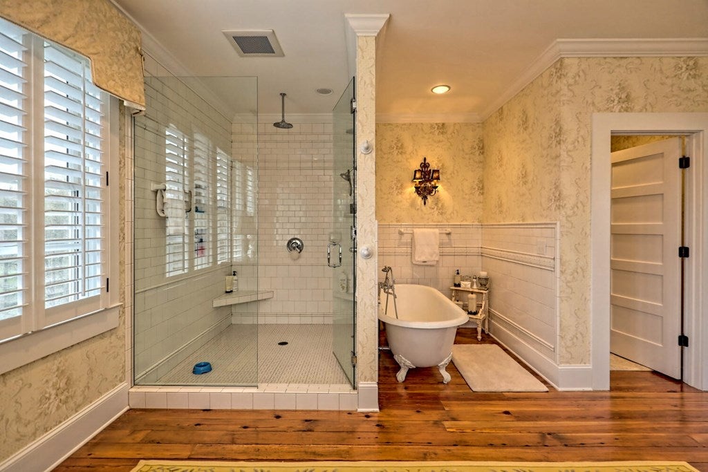 Young Harris, Georgia, 30582, United States, 4 Bedrooms Bedrooms, ,5 BathroomsBathrooms,Residential,Active,1945365