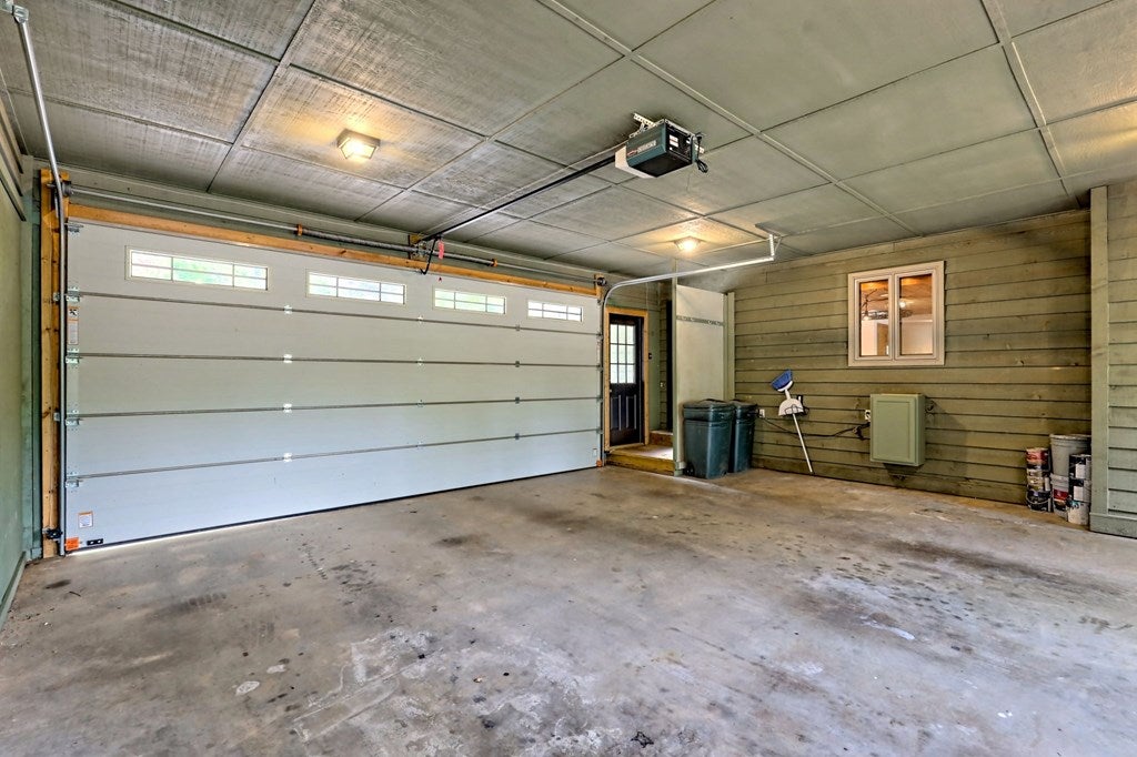 Hiawassee, Georgia, 30546, United States, ,3 BathroomsBathrooms,Residential,Active,1790284
