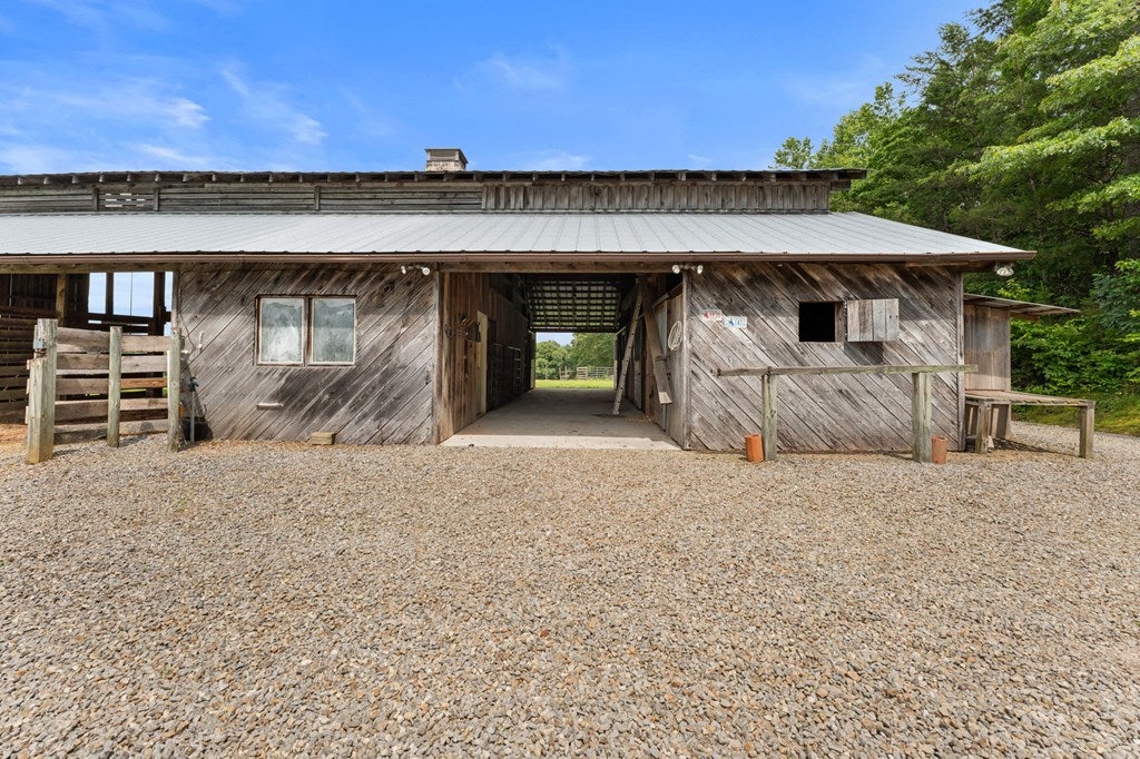 Warne, North Carolina, 28909, United States, 3 Bedrooms Bedrooms, ,3 BathroomsBathrooms,Residential,Active,1858681