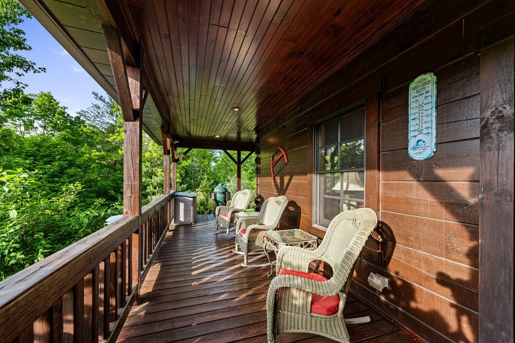 Brasstown, North Carolina, 28902, United States, 4 Bedrooms Bedrooms, ,5 BathroomsBathrooms,Residential,Active,1808288