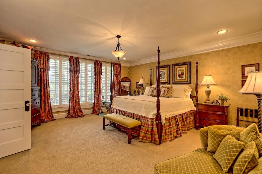 Young Harris, Georgia, 30582, United States, 4 Bedrooms Bedrooms, ,5 BathroomsBathrooms,Residential,Active,1945365